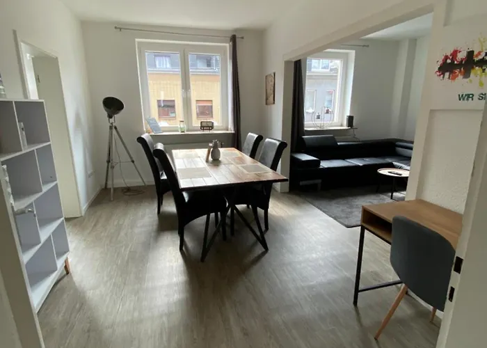 Grosse Mit Balkon-zentrum 公寓 *