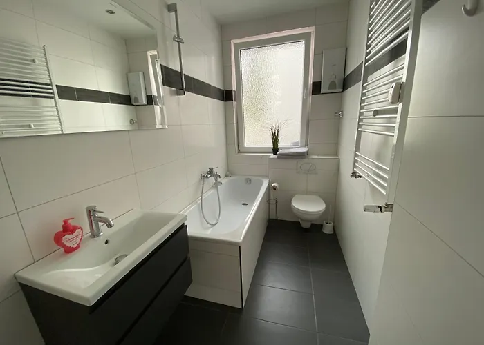 Grosse Mit Balkon-zentrum *